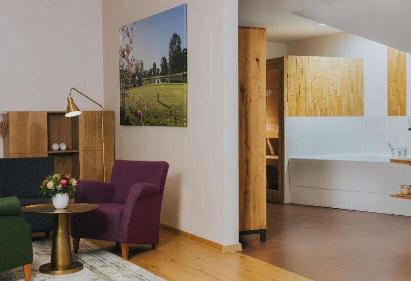 סוויטה, Gutshof Sagmühle