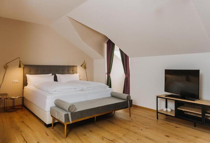 סוויטה, Gutshof Sagmühle