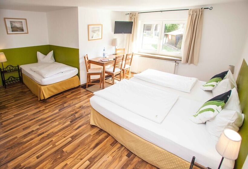 اتاق خانوادگی, Im Tannengrund