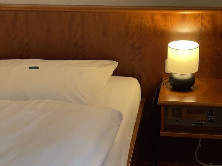 스탠다드 룸, Mintarder Wasserbahnhof