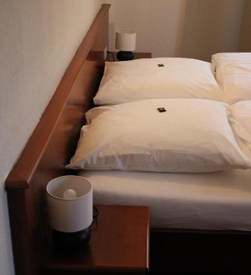 스탠다드 룸, Mintarder Wasserbahnhof