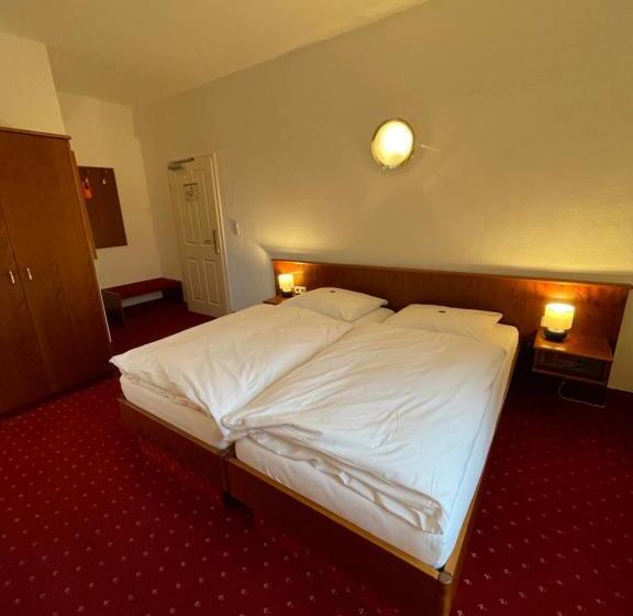 스탠다드 룸, Mintarder Wasserbahnhof