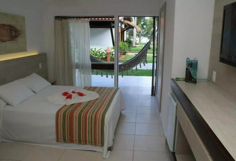 اتاق سه نفره سوپریور با چشم‌انداز دریا, Serrambi Resort
