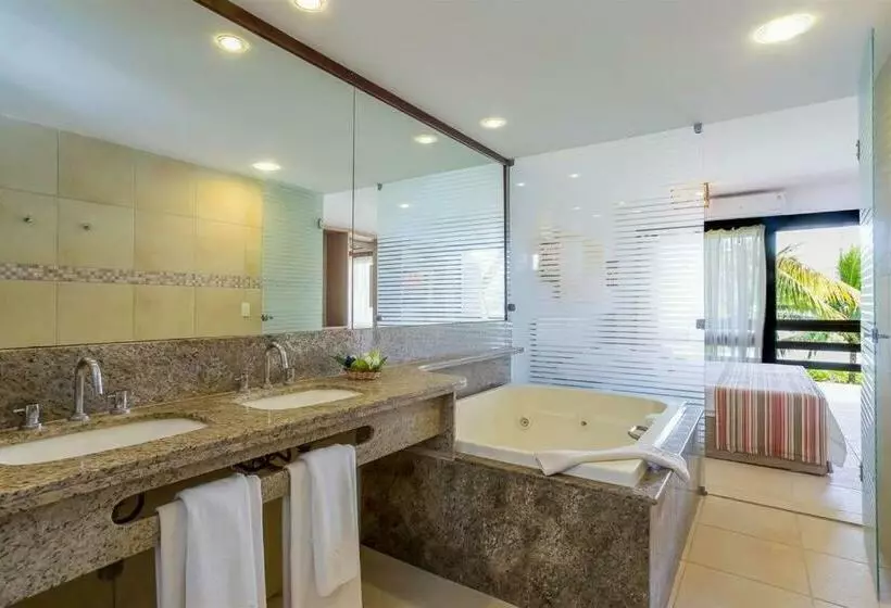 اتاق لوکس با چشم‌انداز دریا, Serrambi Resort