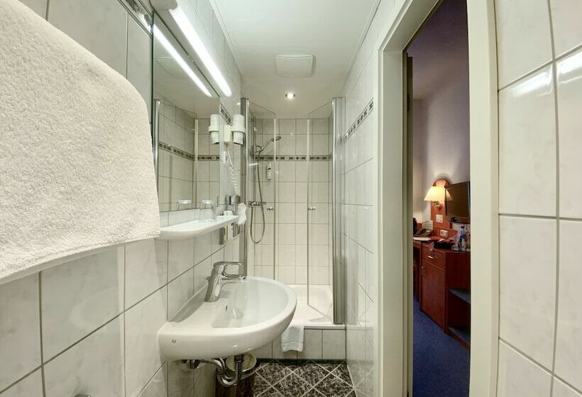 单人经济间, West An Der Bockenheimer Warte