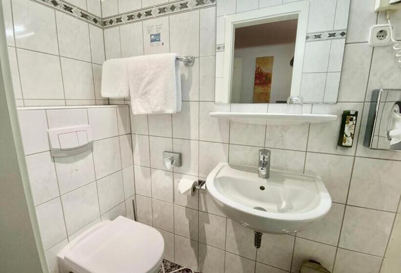 单人经济间, West An Der Bockenheimer Warte