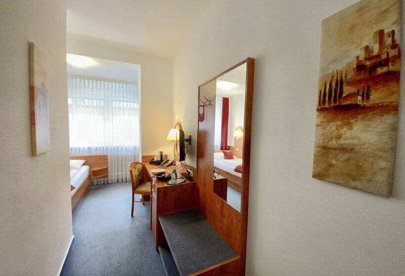 单人经济间, West An Der Bockenheimer Warte