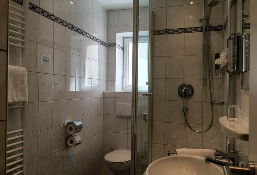اتاق استاندارد, West An Der Bockenheimer Warte