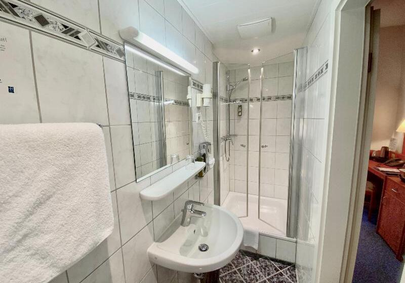 单人经济间, West An Der Bockenheimer Warte