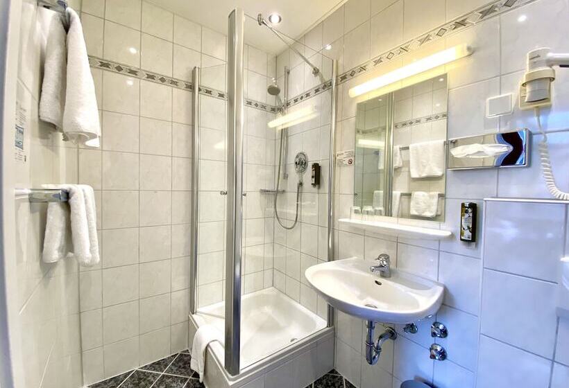 经济房, West An Der Bockenheimer Warte