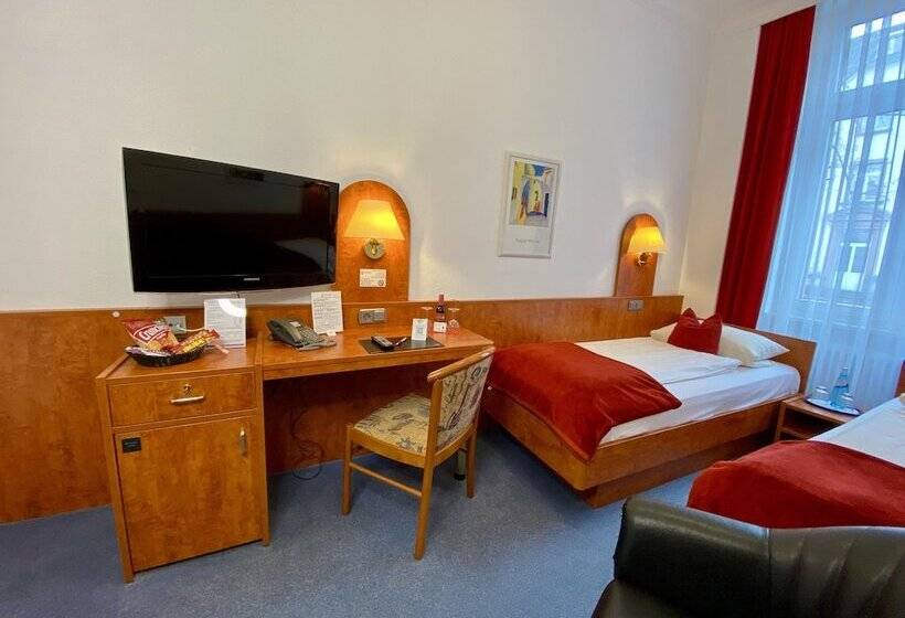 اتاق اکونومی, West An Der Bockenheimer Warte