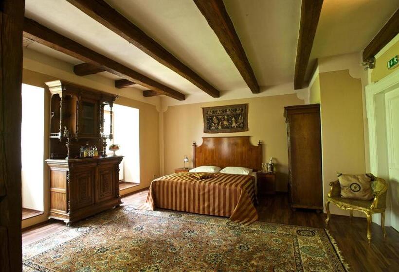 스위트, Zámek Potštejn