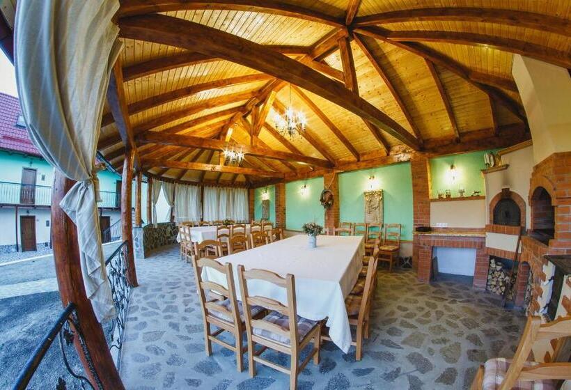 شاليه غرفة نوم واحدة, Cabana Dintre Vii