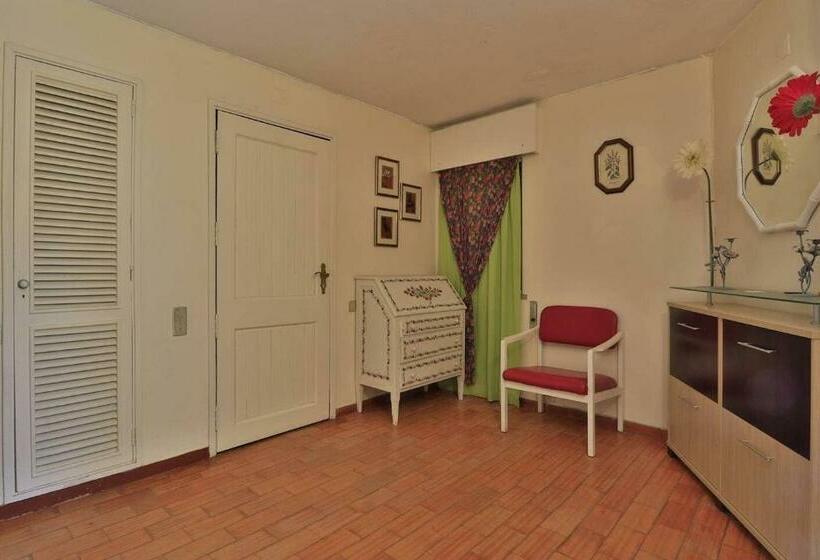 شقة غرفة واحدة, Casa Vale Do Lobo 114   Great Townhouse Few Minutes Walk From Beach Praca