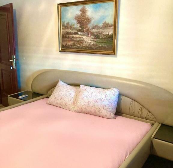 اتاق استاندارد با سرویس بهداشتی مشترک, Guest House Vila Eli