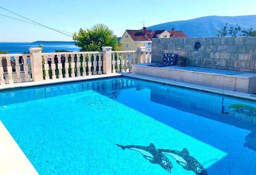 اتاق استاندارد سه تخته با سرویس بهداشتی مشترک, Guest House Vila Eli