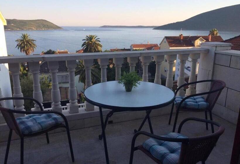 اتاق استاندارد سه تخته با سرویس بهداشتی مشترک, Guest House Vila Eli