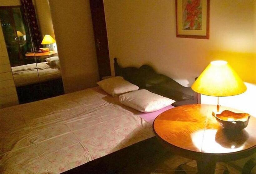 اتاق استاندارد سه تخته با سرویس بهداشتی مشترک, Guest House Vila Eli