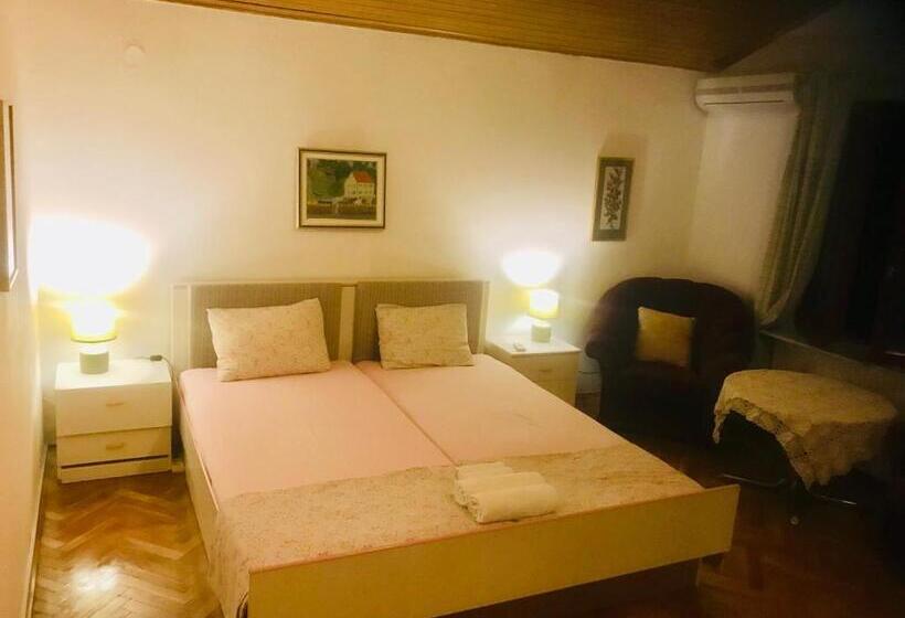 اتاق استاندارد با سرویس بهداشتی مشترک, Guest House Vila Eli