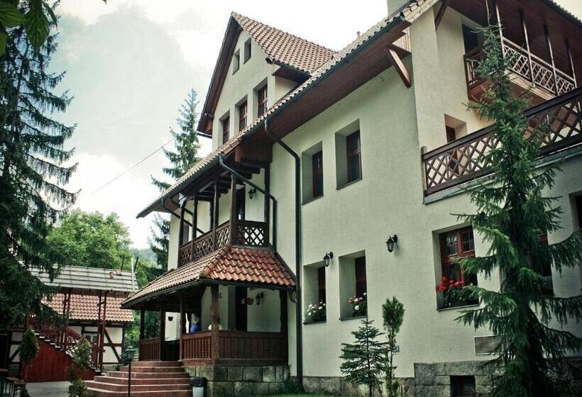 חדר סטנדרט לשלושה, Penzion U Ráztoky