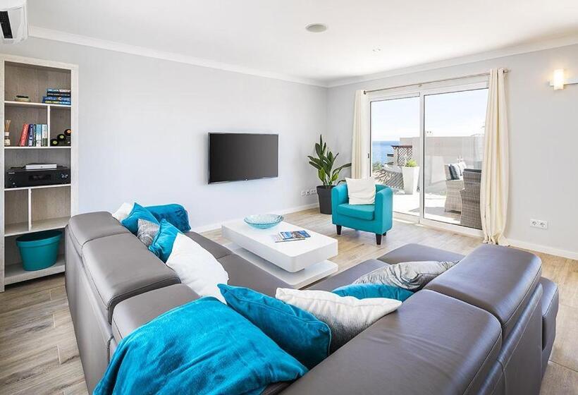 شقة غرفة واحدة, Villa Benagil With Stunning Views And Roof Terrace With Private Heated Pool