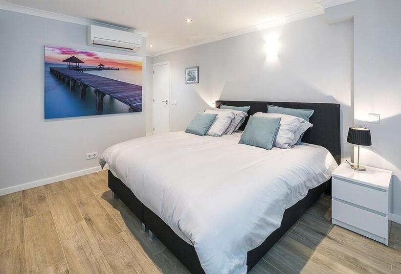 شقة غرفة واحدة, Villa Benagil With Stunning Views And Roof Terrace With Private Heated Pool