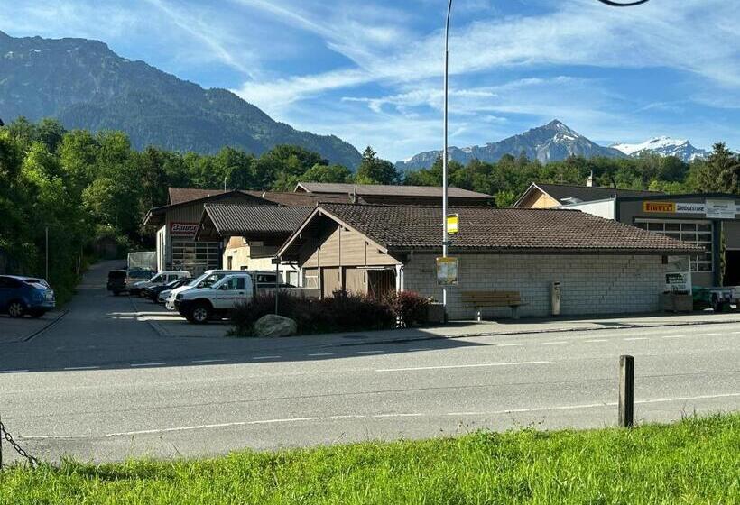 סטודיו משפחתי, Swiss Chalet Holidays Ringgenberg