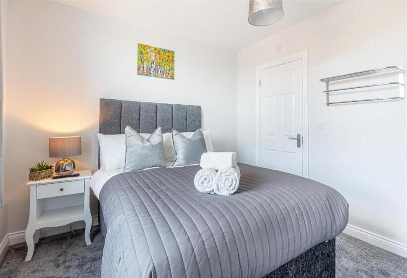 Апартаменты 2 Спальни, Host & Stay   The Bull Inn, 3 Double Rooms