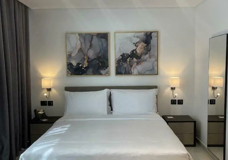 اتاق استاندارد با تخت بزرگ, Swiss-Belinn Sharq Kuwait