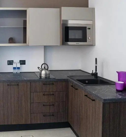 سوییت جونیور با چشم‌انداز دریا, Swiss-Belinn Sharq Kuwait