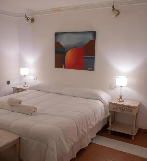 Standardzimmer mit Poolblick, Tampu
