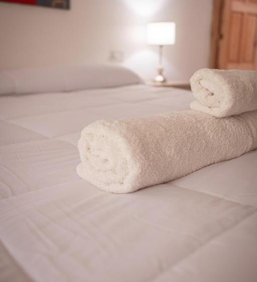 标准间带游泳池, Tampu