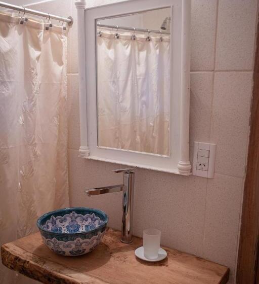 标准间带游泳池, Tampu