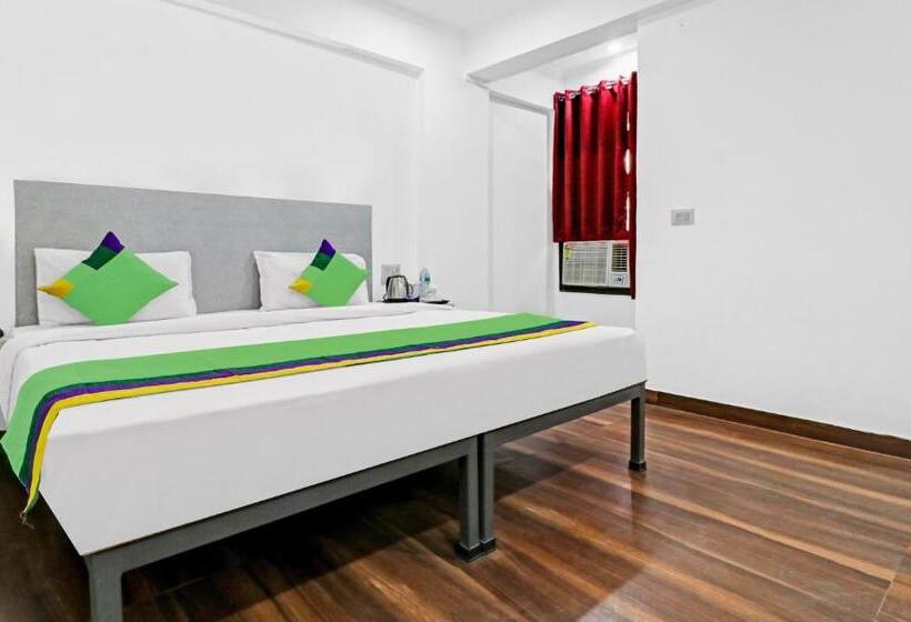 Quarto Deluxe, Treebo Grand Town House