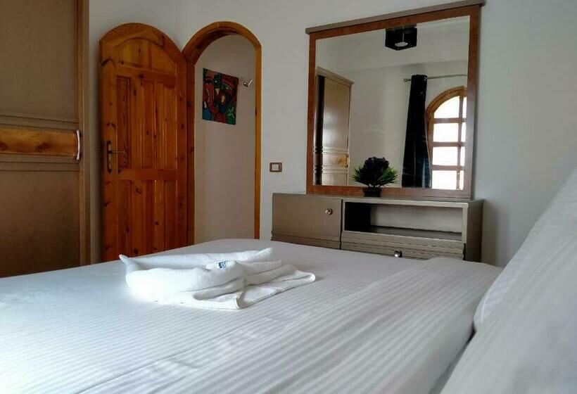 استودیو خانوادگی, Villa 22