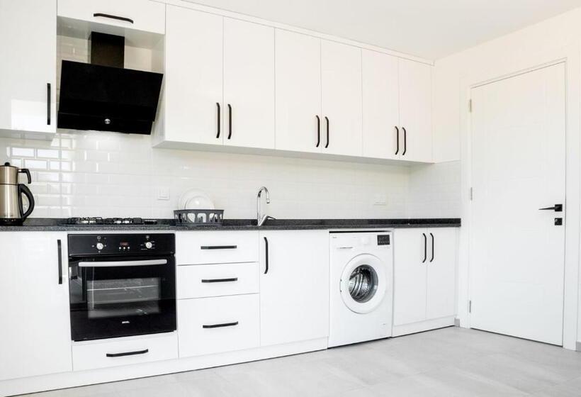 Duplex Appartement met 1 Slaapkamer, La Moda Aparts
