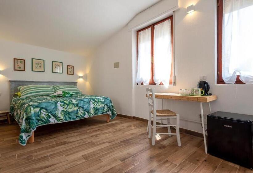 غرفة قياسية ثلاثية, Dery Alghero Holiday Rooms