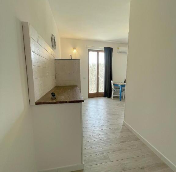 غرفة سوبيريور ثلاثية مطلّة علي البحر, Dery Alghero Holiday Rooms