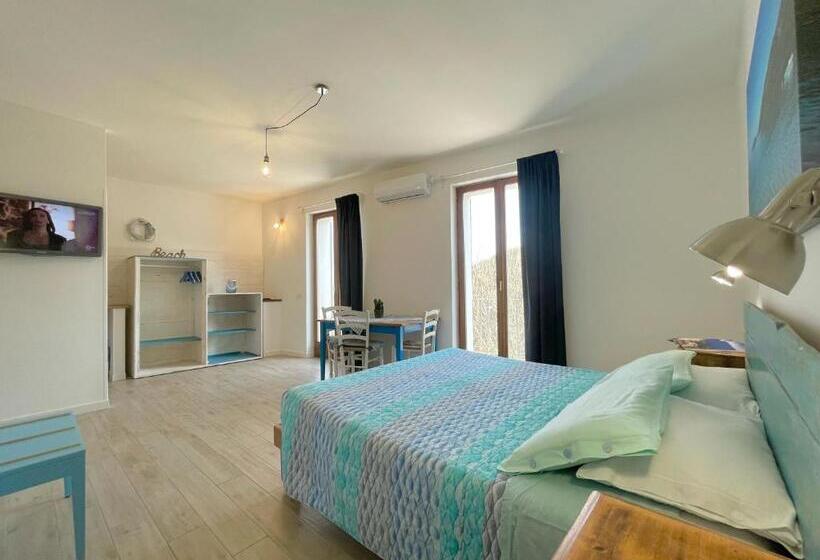 غرفة سوبيريور ثلاثية مطلّة علي البحر, Dery Alghero Holiday Rooms