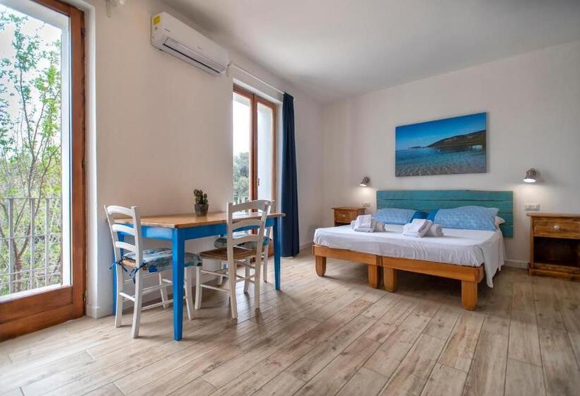 غرفة سوبيريور ثلاثية مطلّة علي البحر, Dery Alghero Holiday Rooms