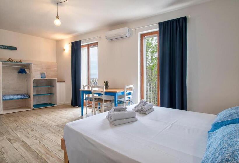 غرفة سوبيريور ثلاثية مطلّة علي البحر, Dery Alghero Holiday Rooms