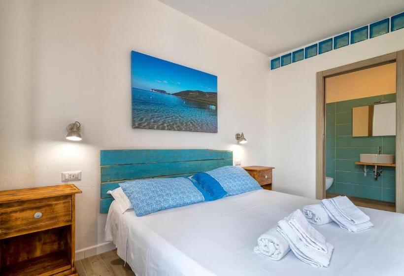 غرفة سوبيريور ثلاثية مطلّة علي البحر, Dery Alghero Holiday Rooms