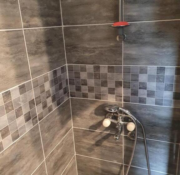 스탠다드 트리플 룸, Guest House Jasmin