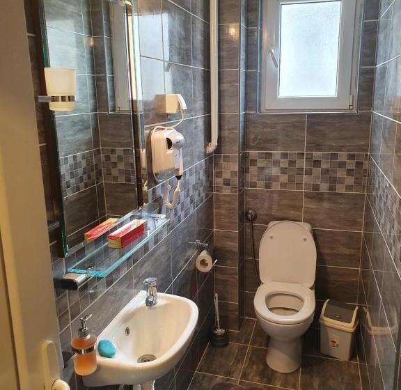 스탠다드 트리플 룸, Guest House Jasmin