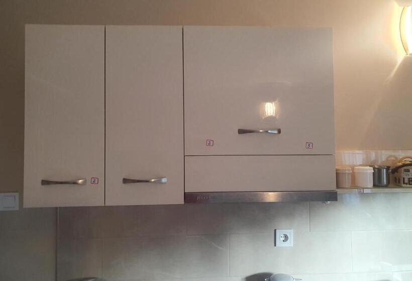 חדר סטנדרט לארבעה, Guest House Jasmin