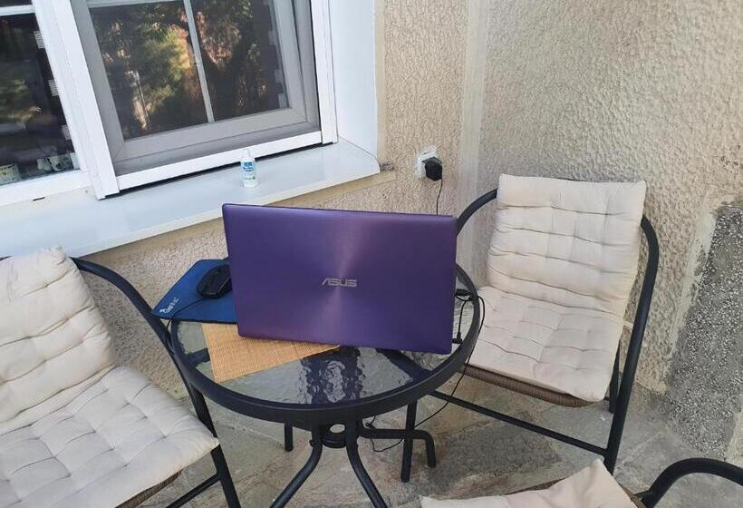 דירת חדר בקומת קרקע, Guest House Jasmin