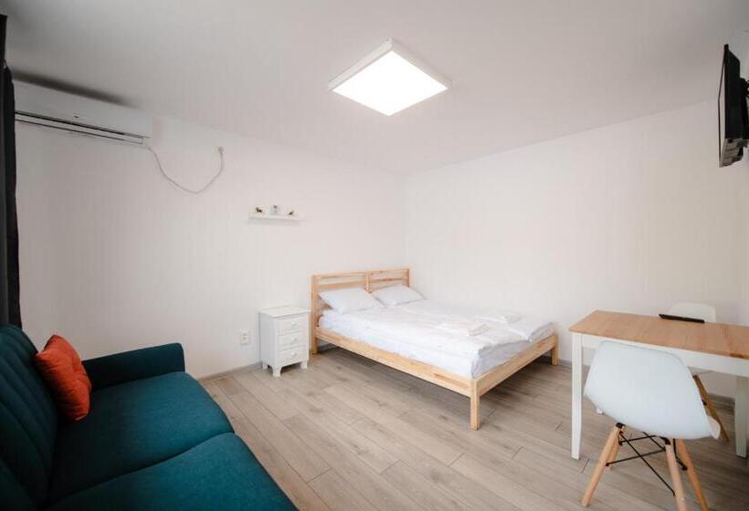 Номер Deluxe, Pixel Guesthouse