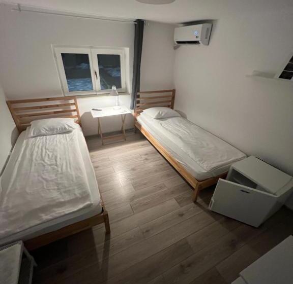 اتاق استاندارد با چشم‌انداز باغ, Pixel Guesthouse