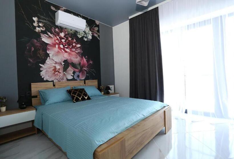 דירת חדר נוף לים, Villa Bonapart