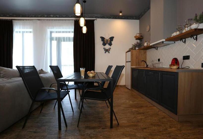 דירת חדר נוף לבריכה, Villa Bonapart